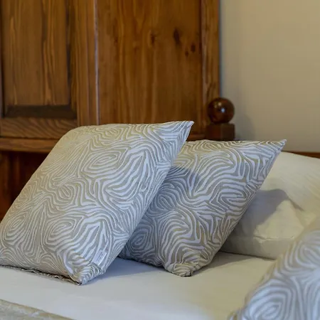 Sara With Pool, Whirlpool And Sea View ماكارسكا