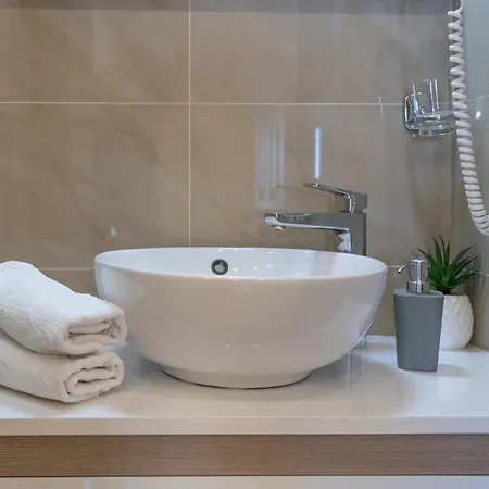 فيلة Sara With Pool, Whirlpool And Sea View *