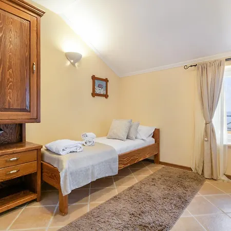 فيلة Sara With Pool, Whirlpool And Sea View