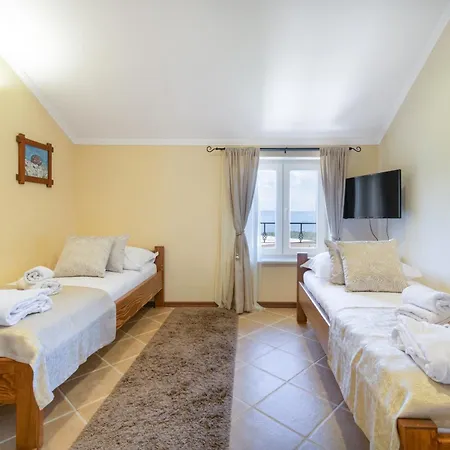 Sara With Pool, Whirlpool And Sea View ماكارسكا