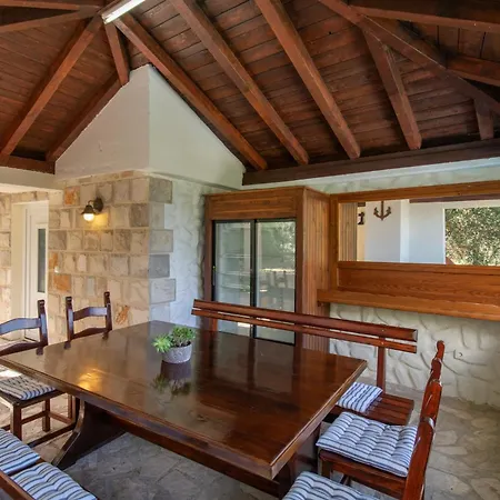 Sara With Pool, Whirlpool And Sea View *