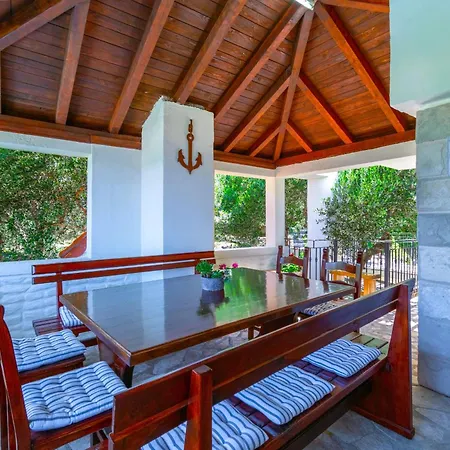 Sara With Pool, Whirlpool And Sea View فيلة *