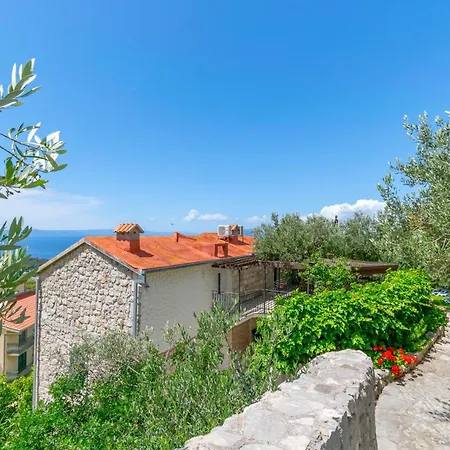 فيلة Sara With Pool, Whirlpool And Sea View