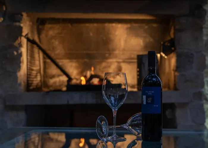 Sara With Pool, Whirlpool And Sea View Makarska