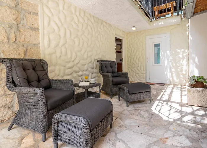 Sara With Pool, Whirlpool And Sea View