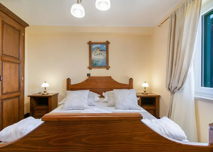 Villa Sara With Pool, Whirlpool And Sea View