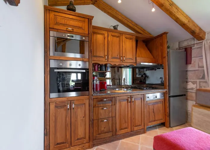 Sara With Pool, Whirlpool And Sea View Makarska