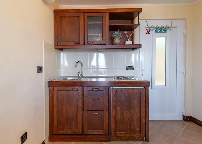 Sara With Pool, Whirlpool And Sea View *