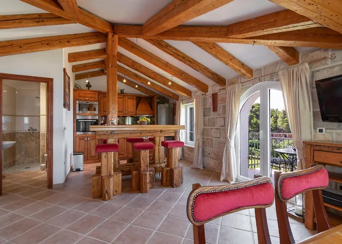 Villa Sara With Pool, Whirlpool And Sea View