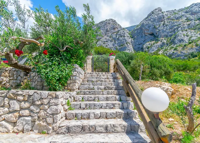 Sara With Pool, Whirlpool And Sea View Villa